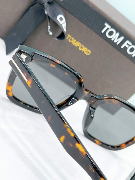 Picture of Tom Ford Sunglasses _SKUfw80537048fw